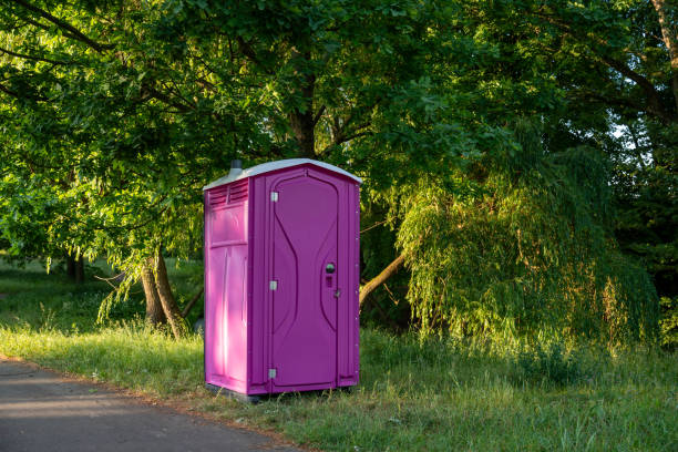 Best Porta potty rental near me  in Iron River, MI